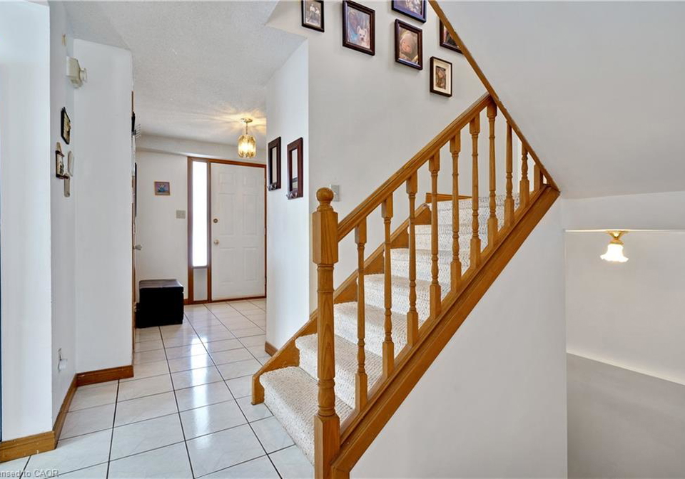 109-holm-street-cambridge-ontario-40801434