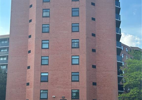 9-bonheur-court-brantford-ontario-40801489
