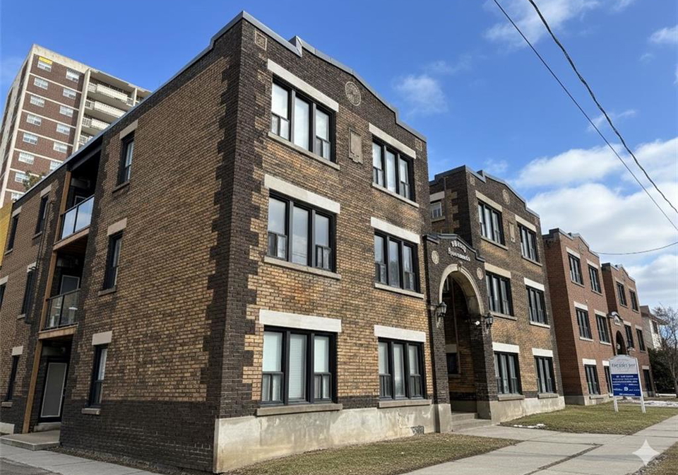 46-college-street-kitchener-ontario-40801495
