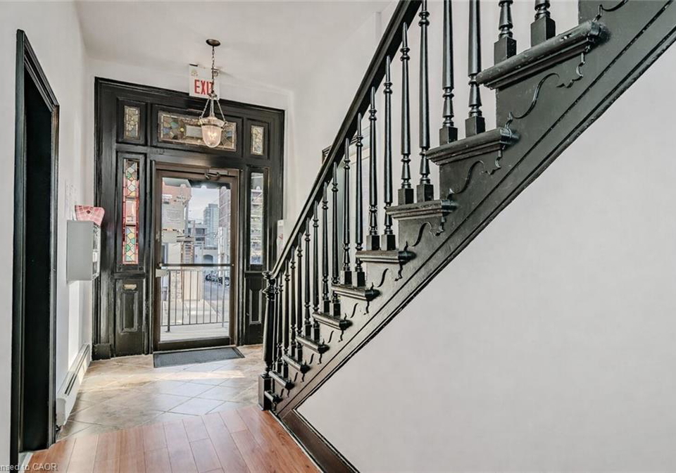14-forest-avenue-street-s-hamilton-ontario-40801496