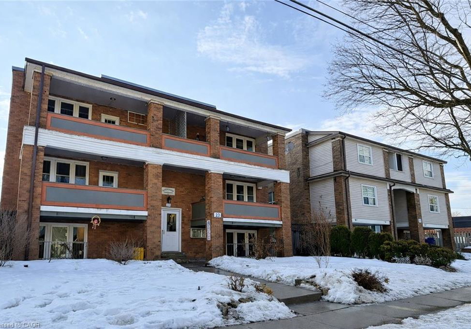 17-louisa-street-kitchener-ontario-40801498