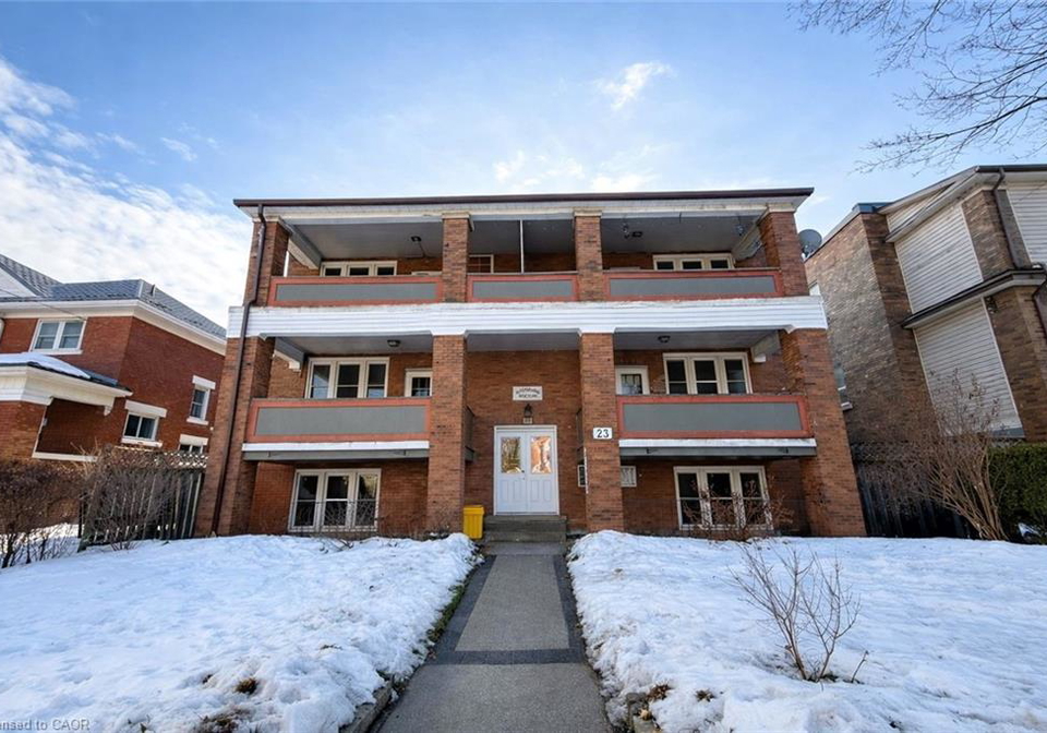 17-louisa-street-kitchener-ontario-40801498