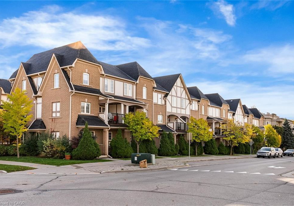 2321-parkhaven-boulevard-oakville-ontario-40801510