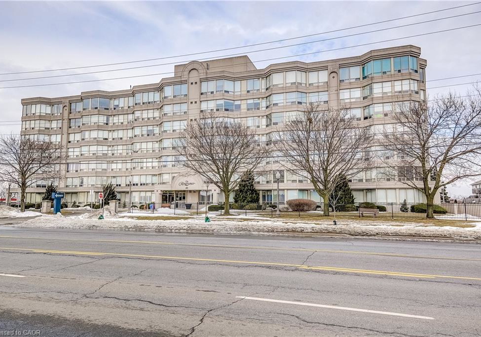 495-highway-no-8-hamilton-ontario-40801578