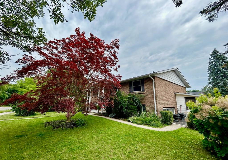 4-fernwood-place-kitchener-ontario-40801646