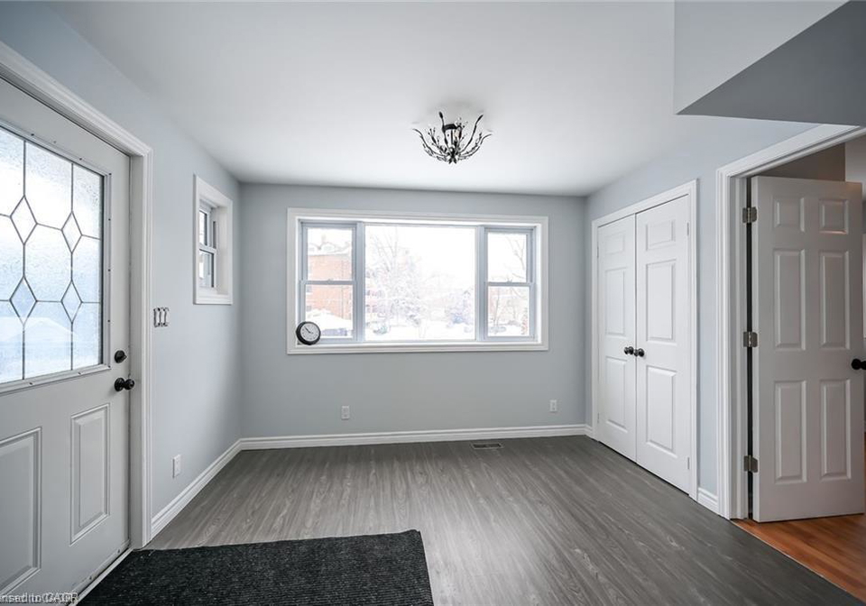 5-york-street-dundas-ontario-40801809