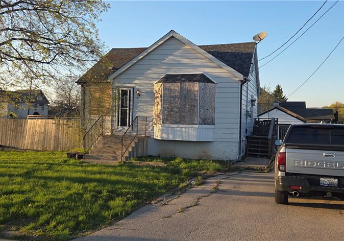 411-413-highway-8-stoney-point-ontario-40801833