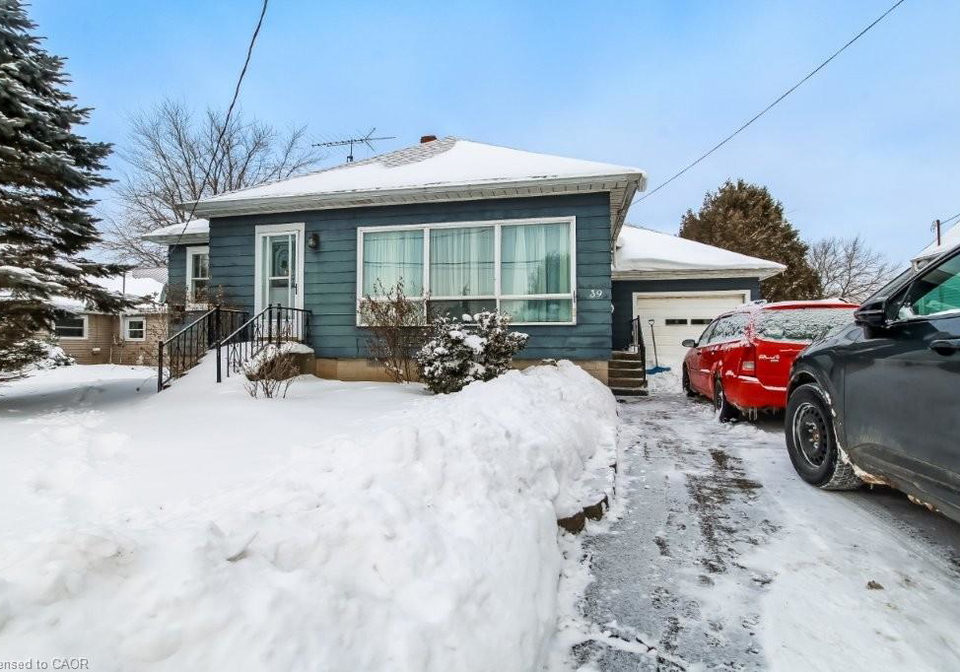 39-queen-street-w-st-williams-ontario-40801839