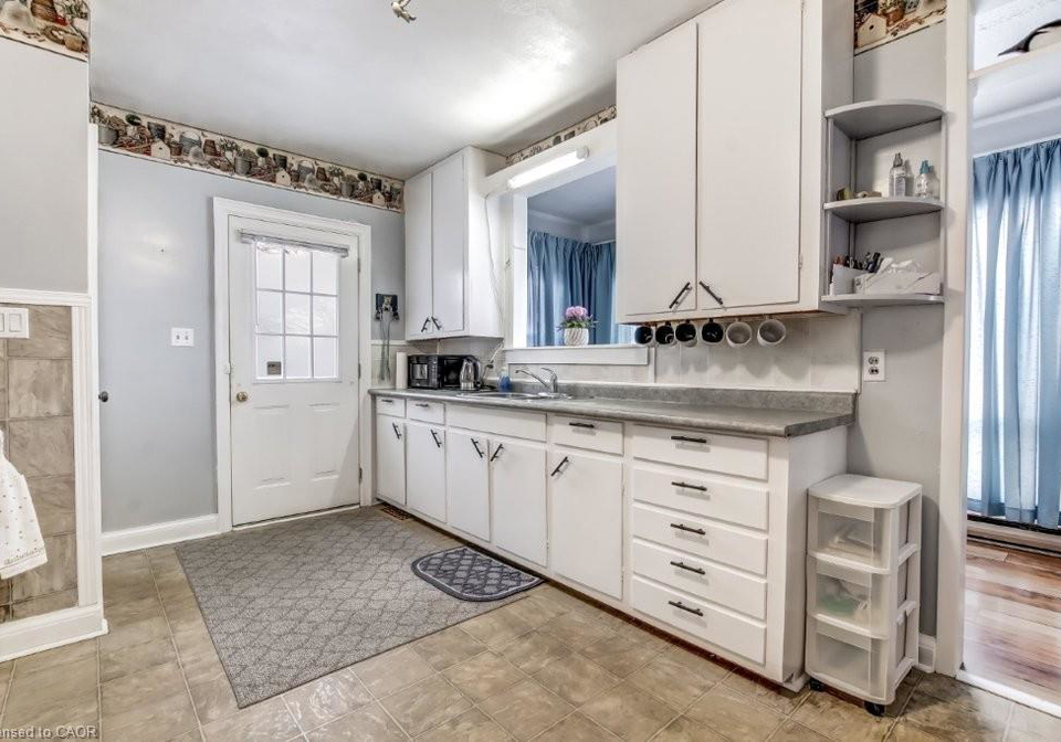 39-queen-street-w-st-williams-ontario-40801839
