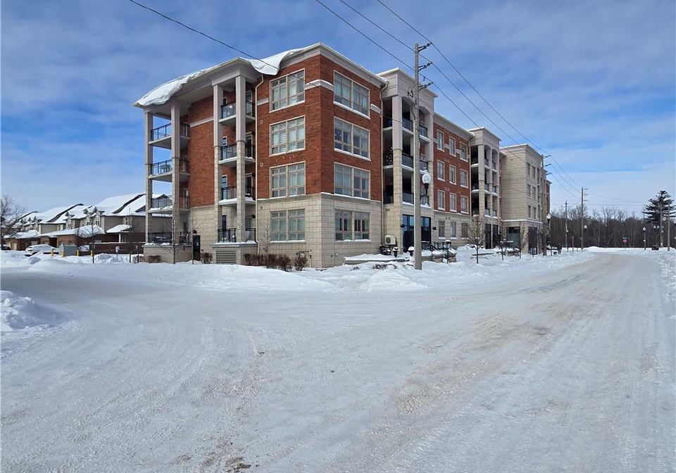 195-commonwealth-street-kitchener-ontario-40801993