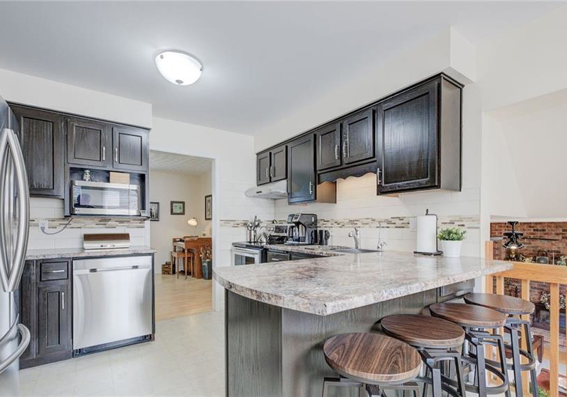 400-foxhunt-place-waterloo-ontario-40802049