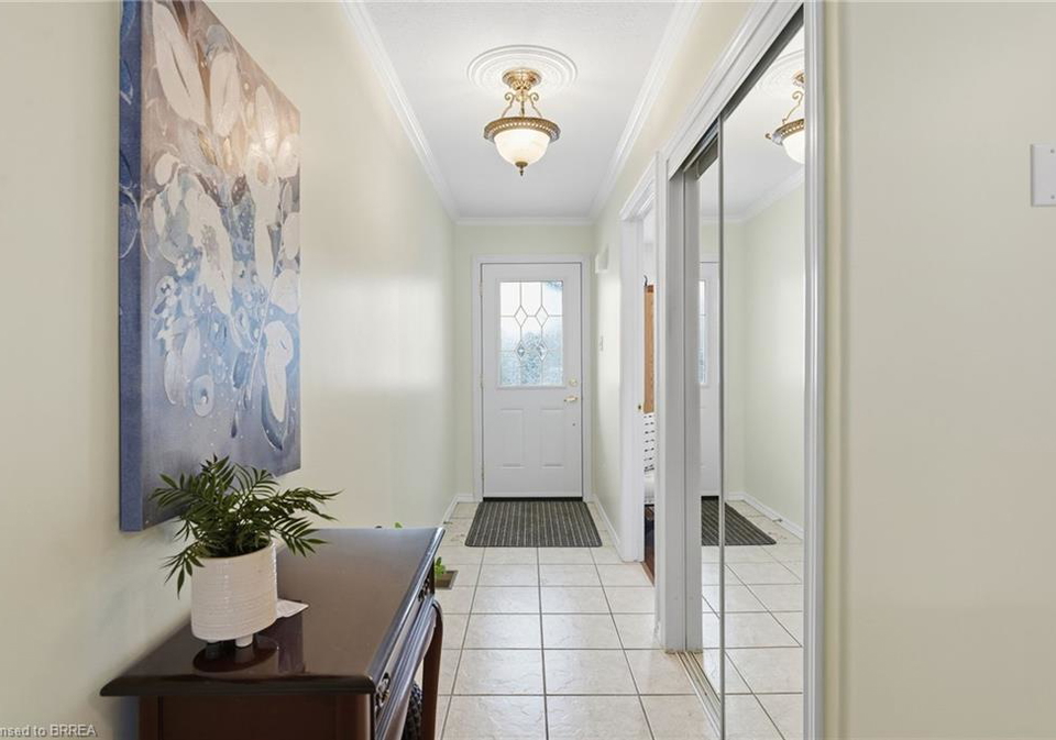 19-hanlon-place-paris-ontario-40802153