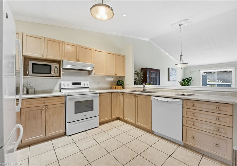 19-hanlon-place-paris-ontario-40802153
