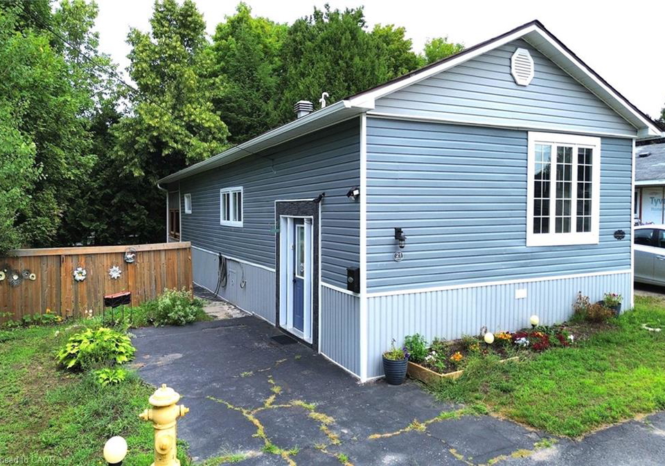 21-westhill-road-elliot-lake-ontario-40802175