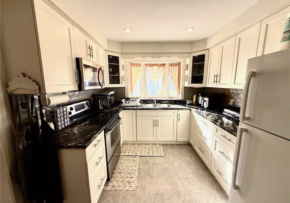 17-lyons-avenue-welland-ontario-40802183