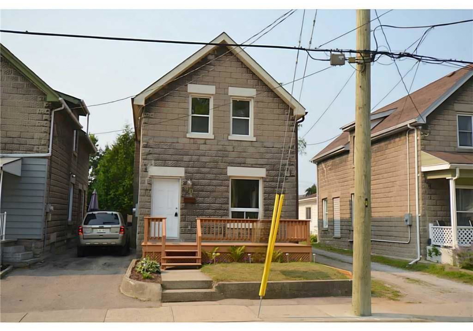 40-spring-street-brantford-ontario-40802233