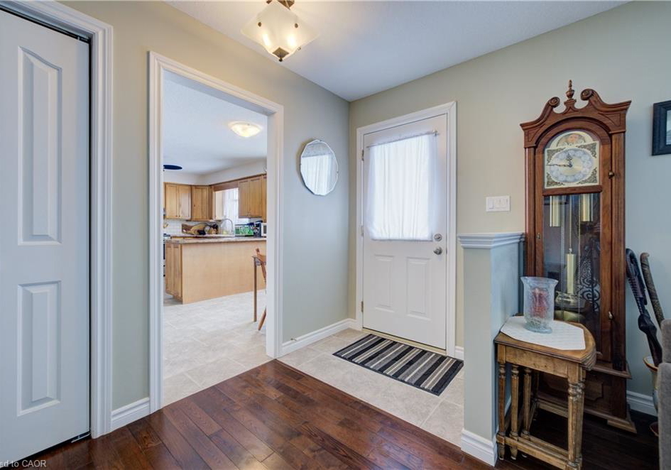 29-john-street-w-clifford-ontario-40802295