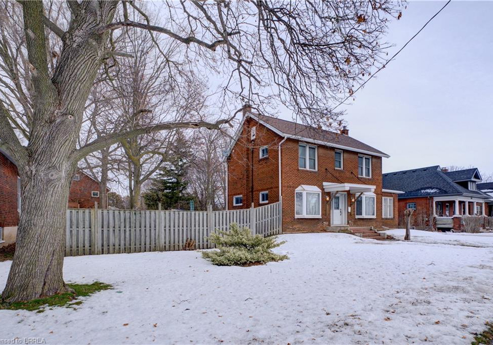 688-colborne-street-brantford-ontario-40802300