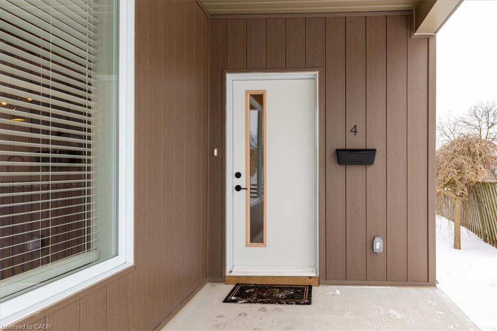 2-pipers-green-court-kitchener-ontario-40802316