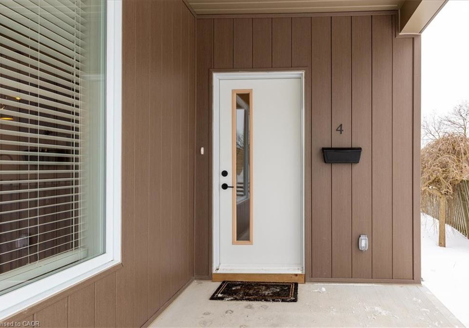 2-pipers-green-court-kitchener-ontario-40802316