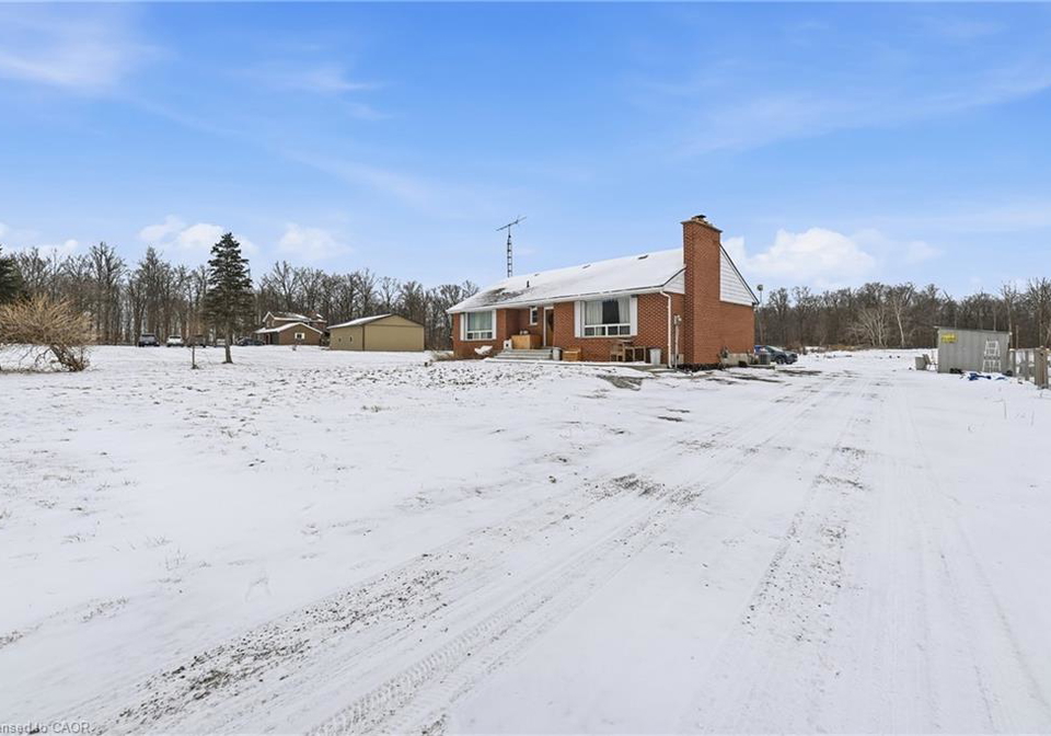 697-56-highway-york-ontario-40802365