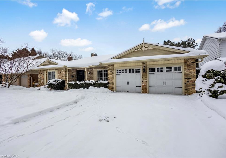 148-marigold-court-ancaster-ontario-40802381