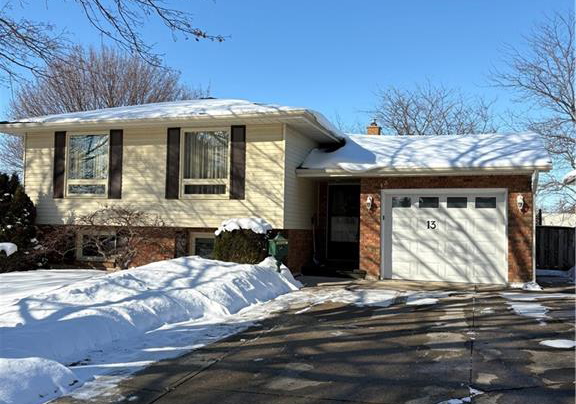 13-churchill-circle-simcoe-ontario-40802394