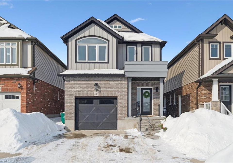 447-moorlands-crescent-kitchener-ontario-40802402