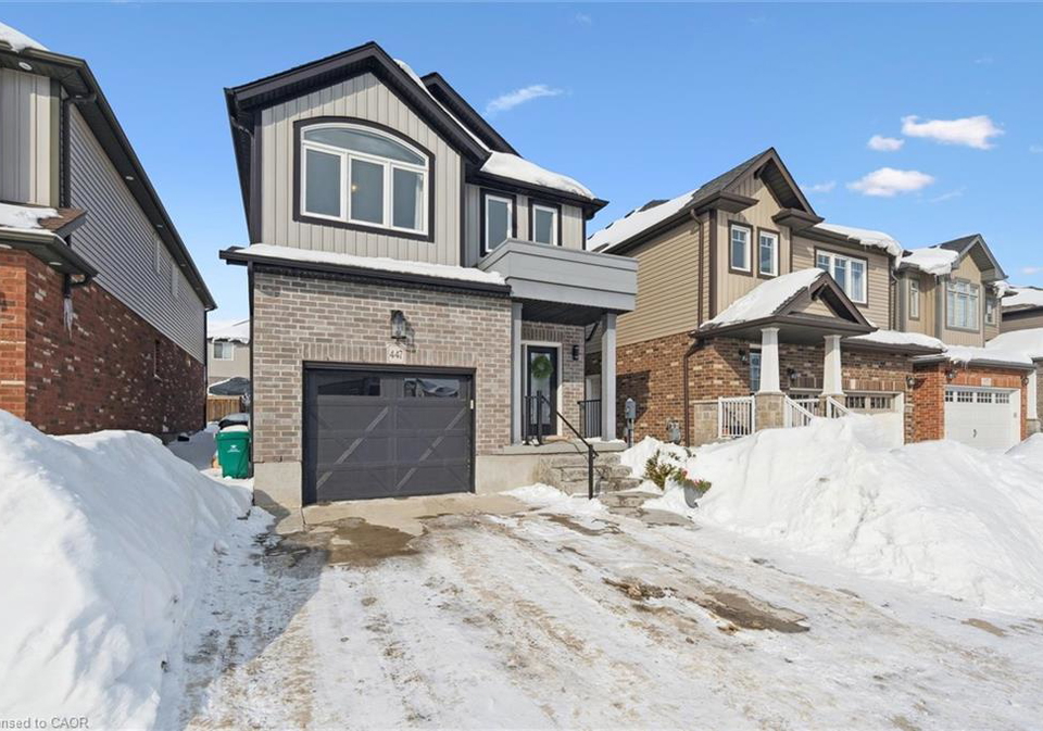 447-moorlands-crescent-kitchener-ontario-40802402