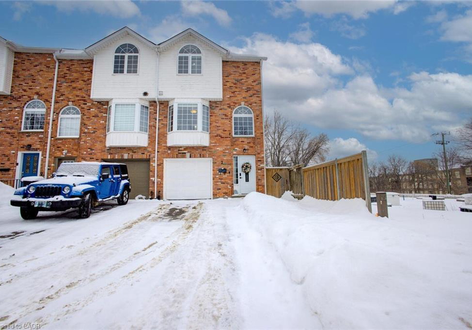 2-winston-boulevard-cambridge-ontario-40802415