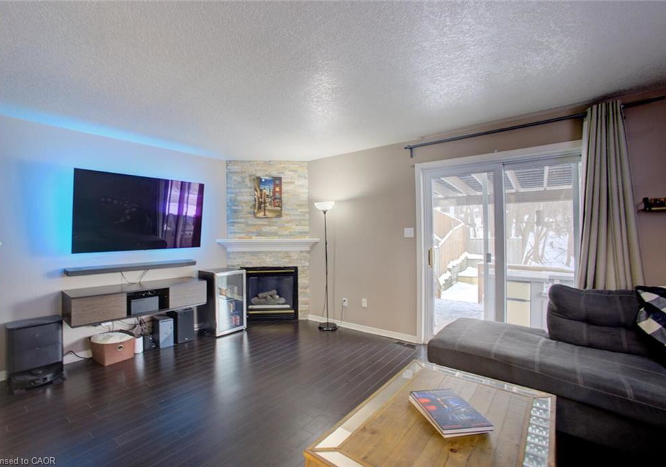 2-winston-boulevard-cambridge-ontario-40802415