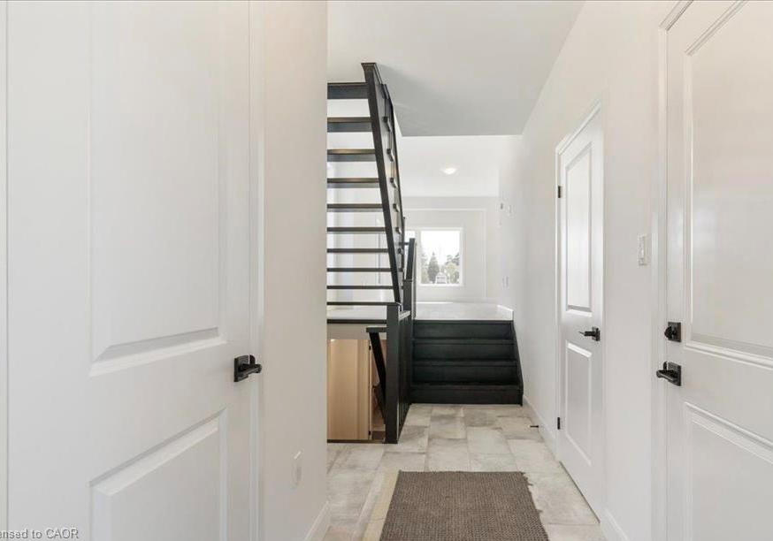 3-southam-lane-hamilton-ontario-40802438