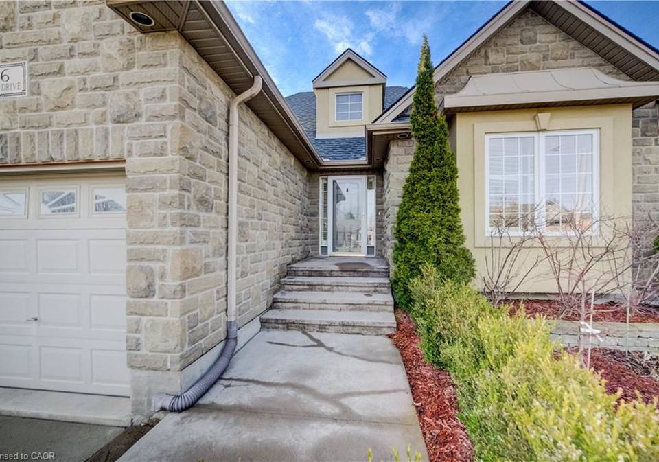 66-irving-drive-norwich-ontario-40802466