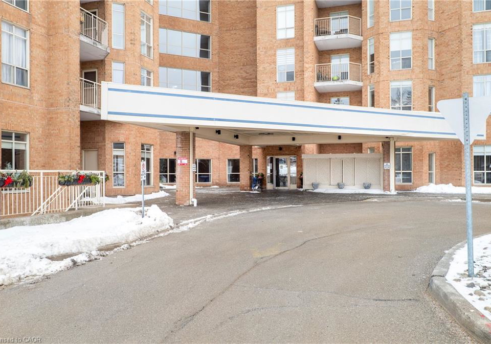 1414-king-street-e-kitchener-ontario-40802506