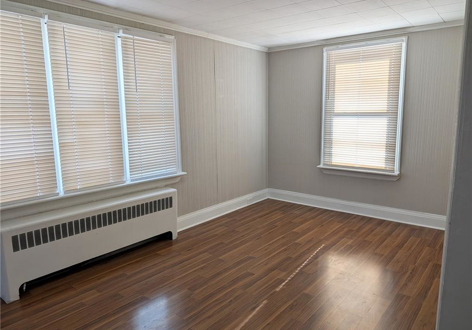 12-east-24th-street-hamilton-ontario-40802539