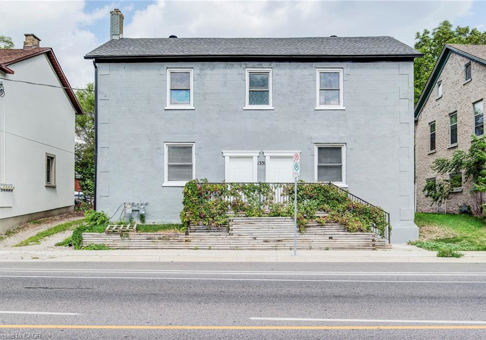 1331-king-street-e-cambridge-ontario-40802597