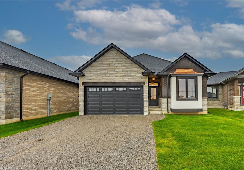 51-rogers-street-jarvis-ontario-40802662