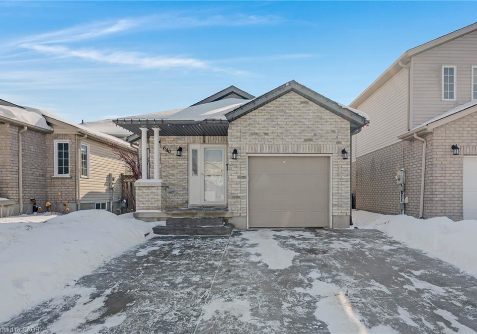640-langlaw-drive-cambridge-ontario-40802673