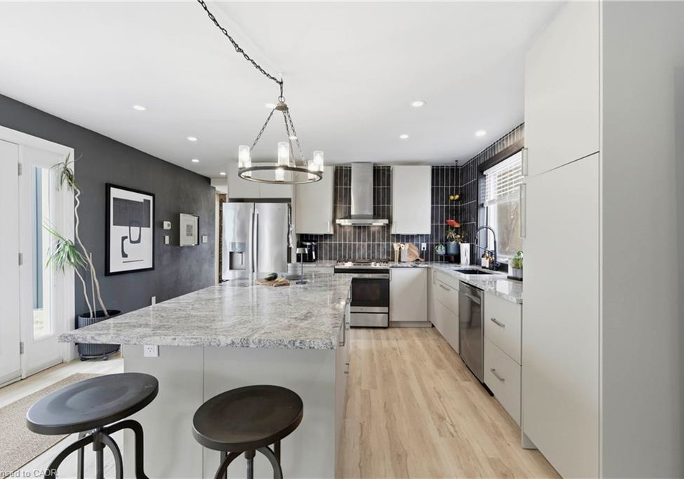 1043-queens-bush-road-wellesley-ontario-40802674
