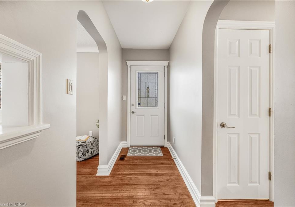 52-charing-cross-street-brantford-ontario-40802739
