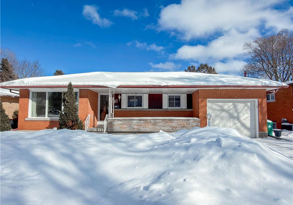 91-massey-avenue-kitchener-ontario-40802754