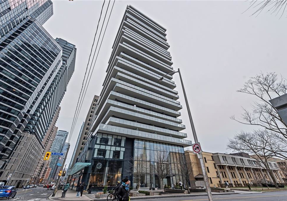 57-st-joseph-street-toronto-ontario-40802788