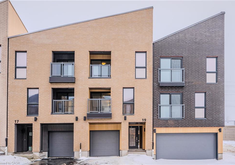19-urbane-boulevard-kitchener-ontario-40802805