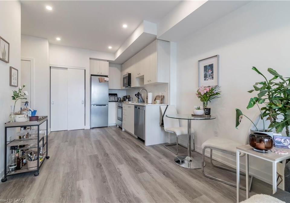 5-wellington-street-s-kitchener-ontario-40802819
