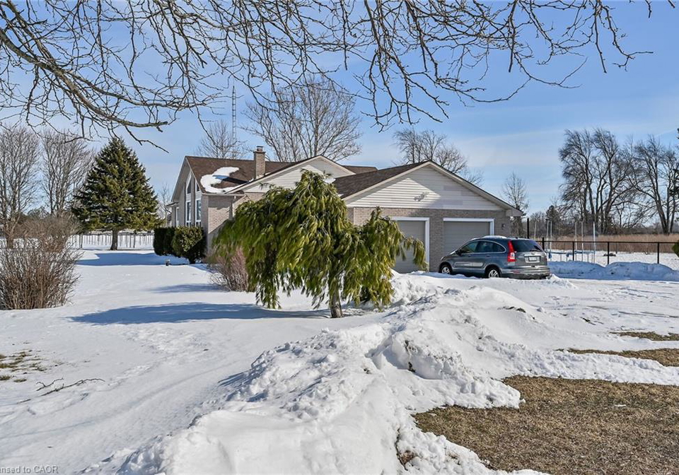 1654-mcdowell-road-e-simcoe-ontario-40802855