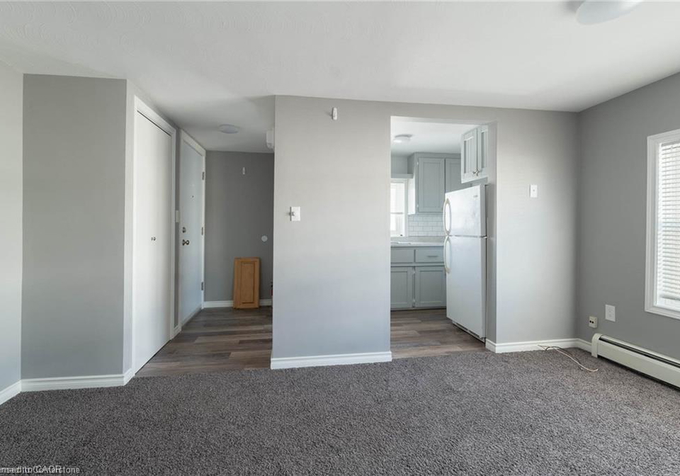 8-cleveland-street-thorold-ontario-40802858