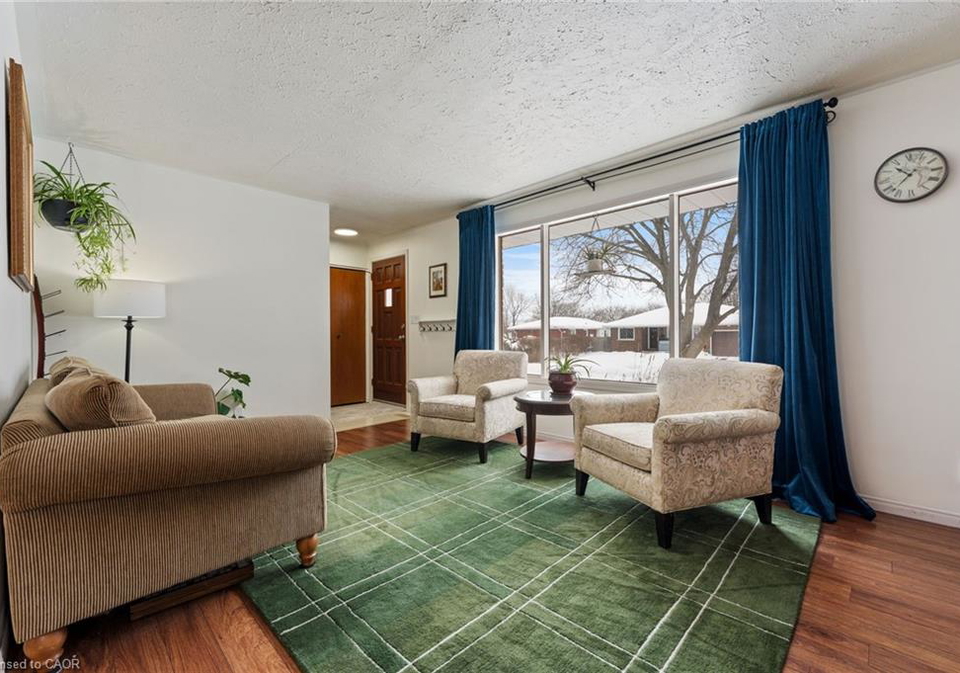 19-rosseau-drive-simcoe-ontario-40802859