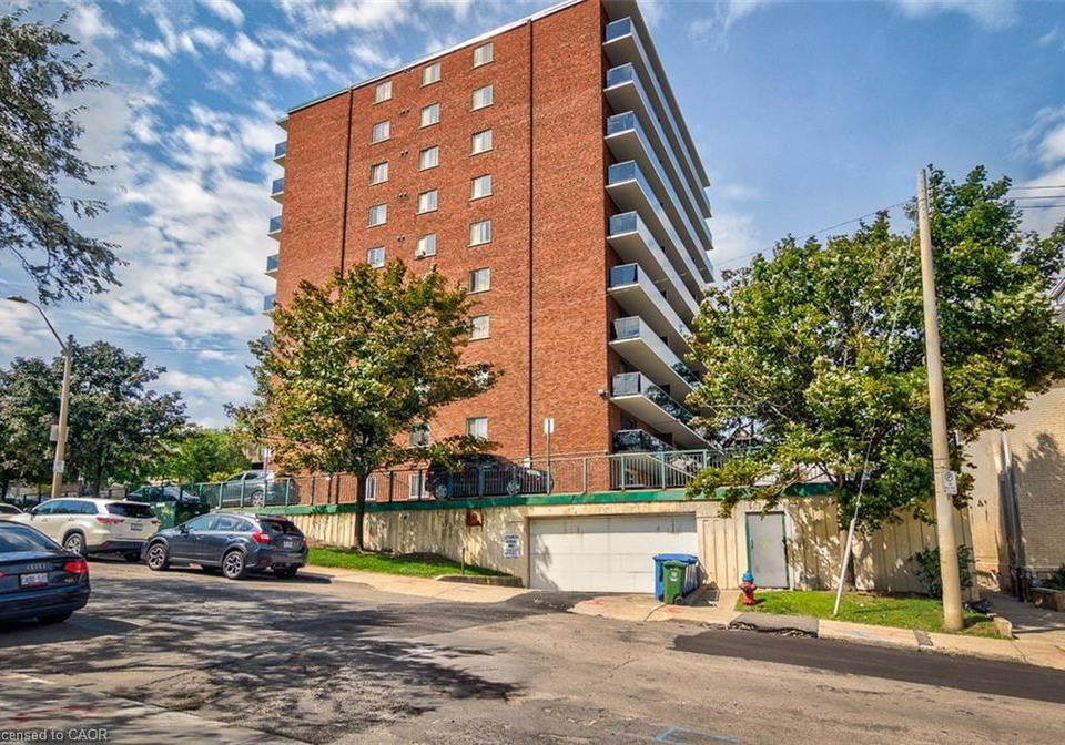81-charlton-avenue-hamilton-ontario-40803000