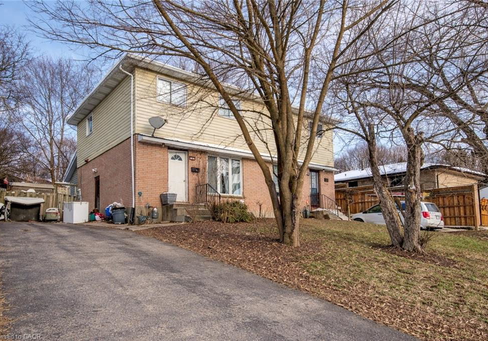393-odlum-drive-woodstock-ontario-40803042