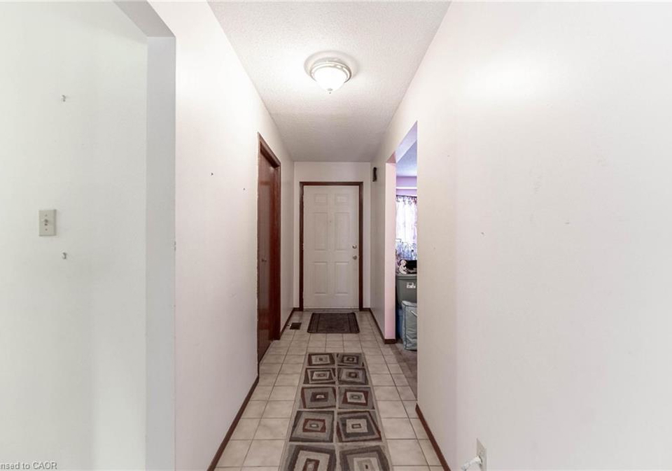 5-charing-drive-hamilton-ontario-40803052